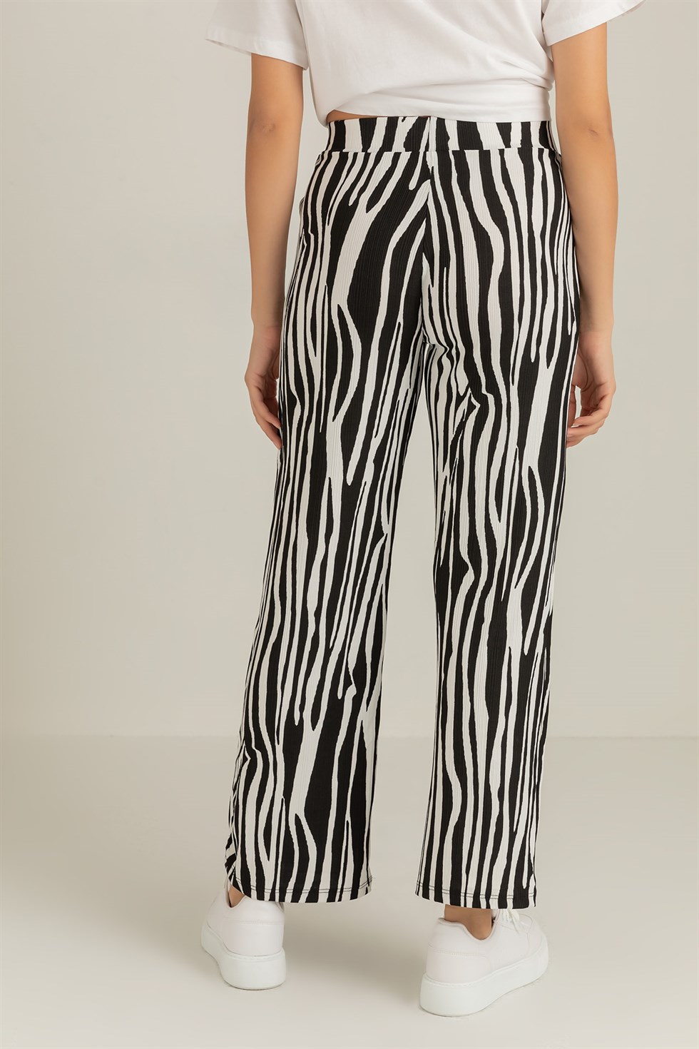 Deniz Butik Zebra Desen Likralı Pantolon - SİYAH. 4